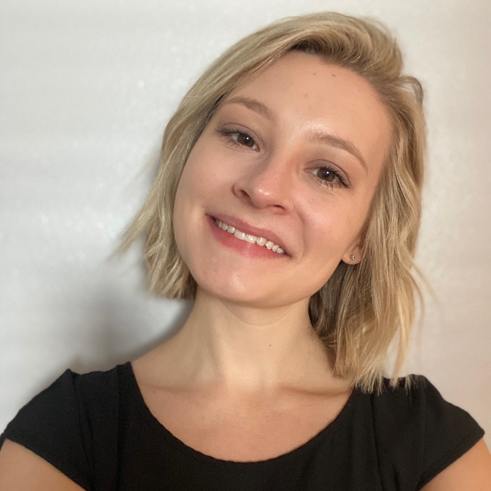 Meet your Posher, Claire